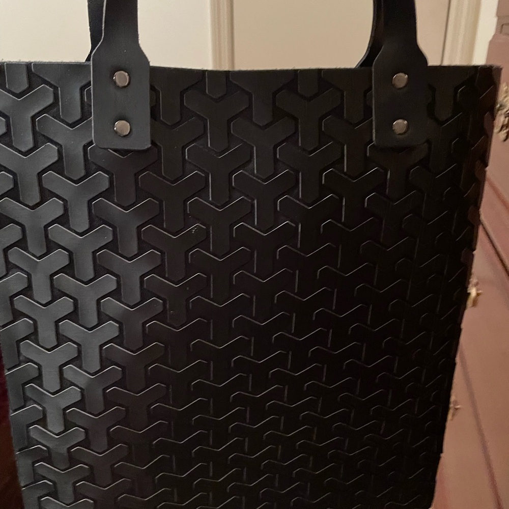 Purse - Picture 4 of 11